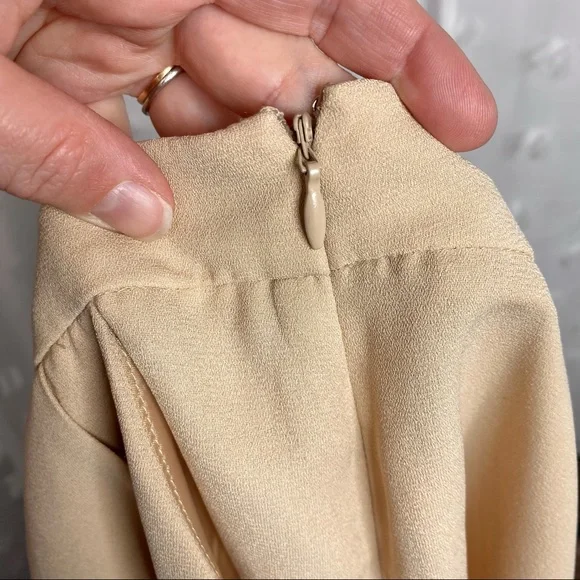 Forever 21 beige flowy panel front shorts XS - Picture 4 of 6